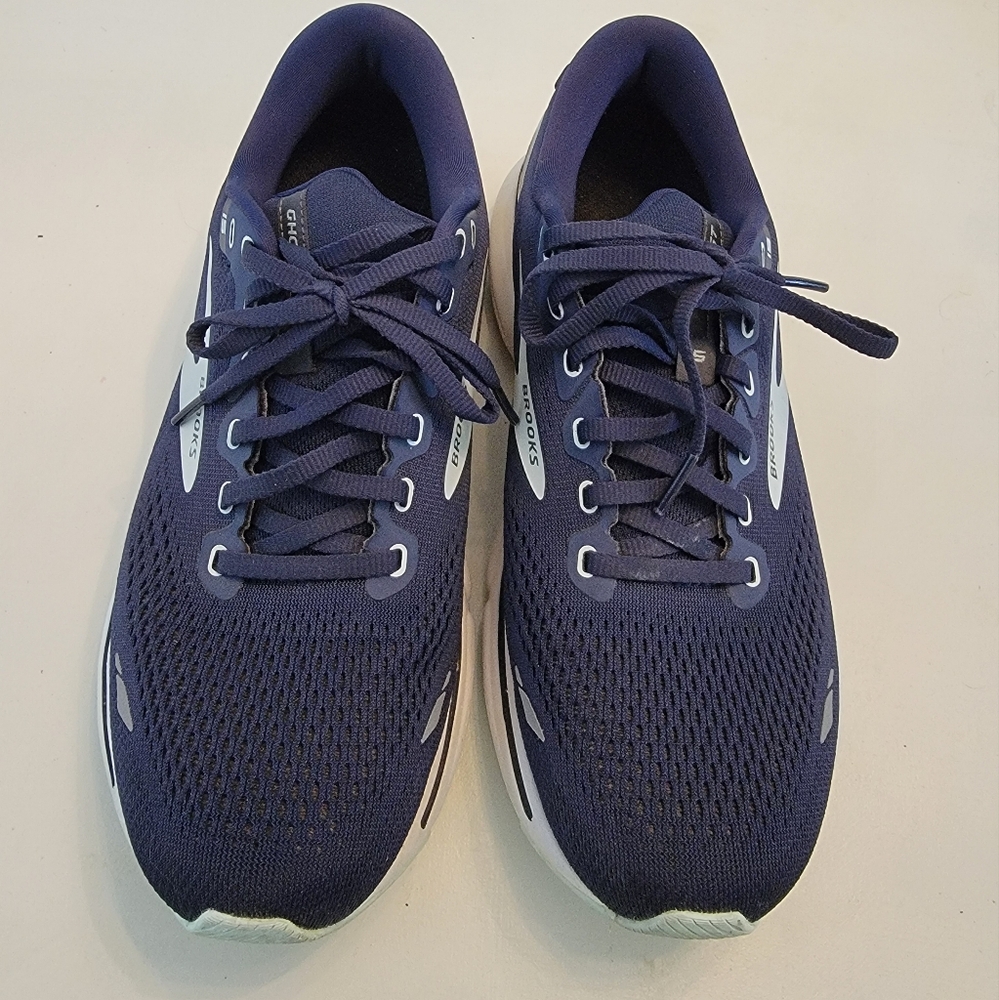 Brooks "Ghost" Running Shoes - Picture 9 of 11